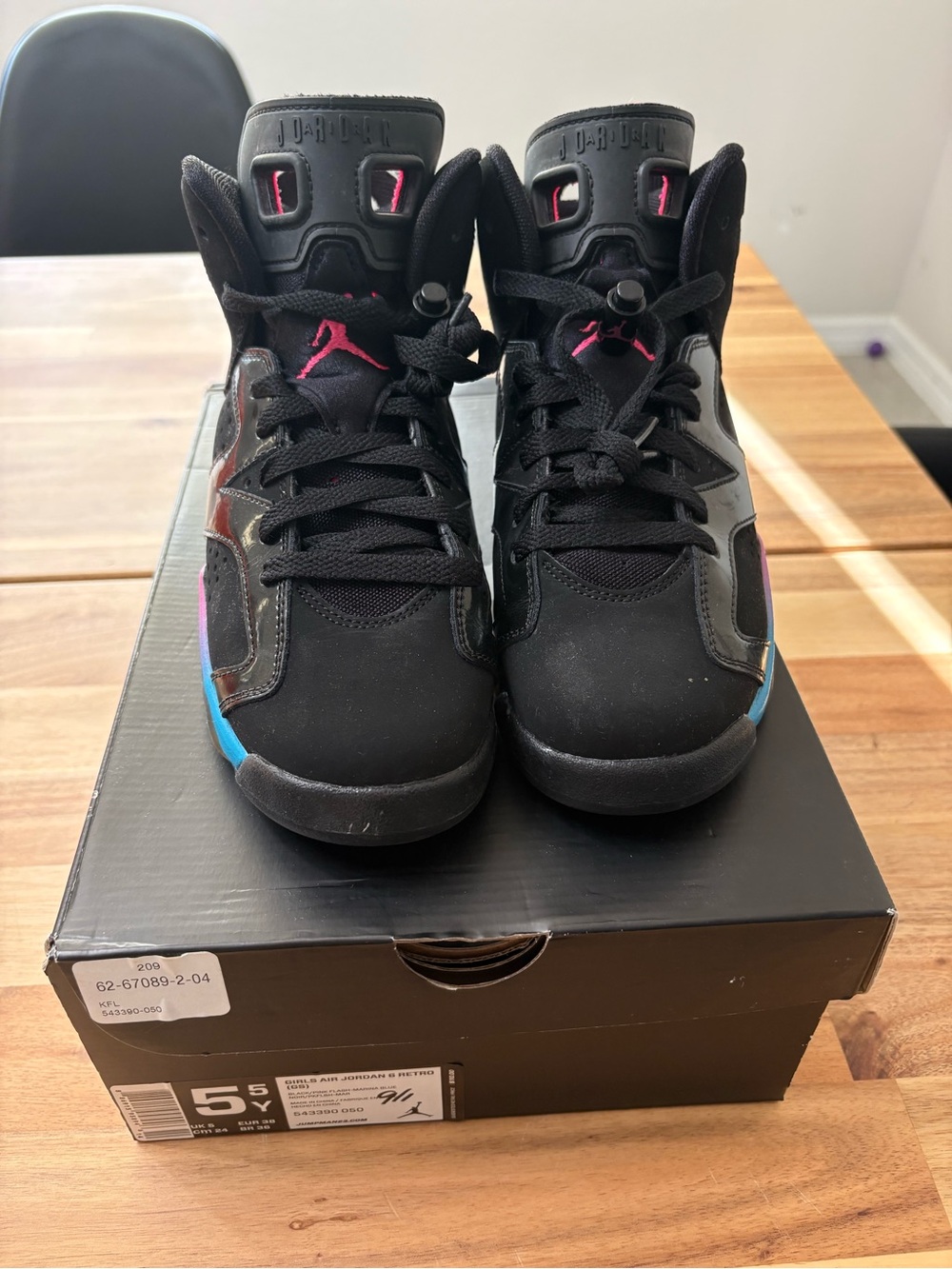 Air Jordan Retro Six Sneakers
